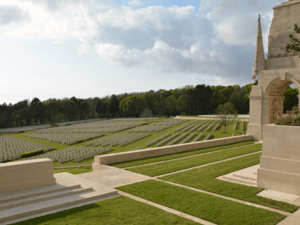 Le Cimetière Militaire